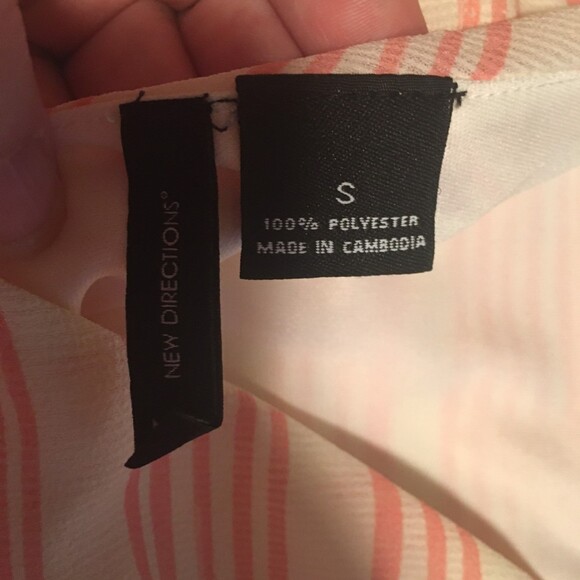 New directions top Womens Small pink cream stripe keyhole 3/4 flutter sleeve - Picture 3 of 6